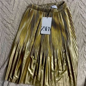 Zara girls metallic gold pleated skirt